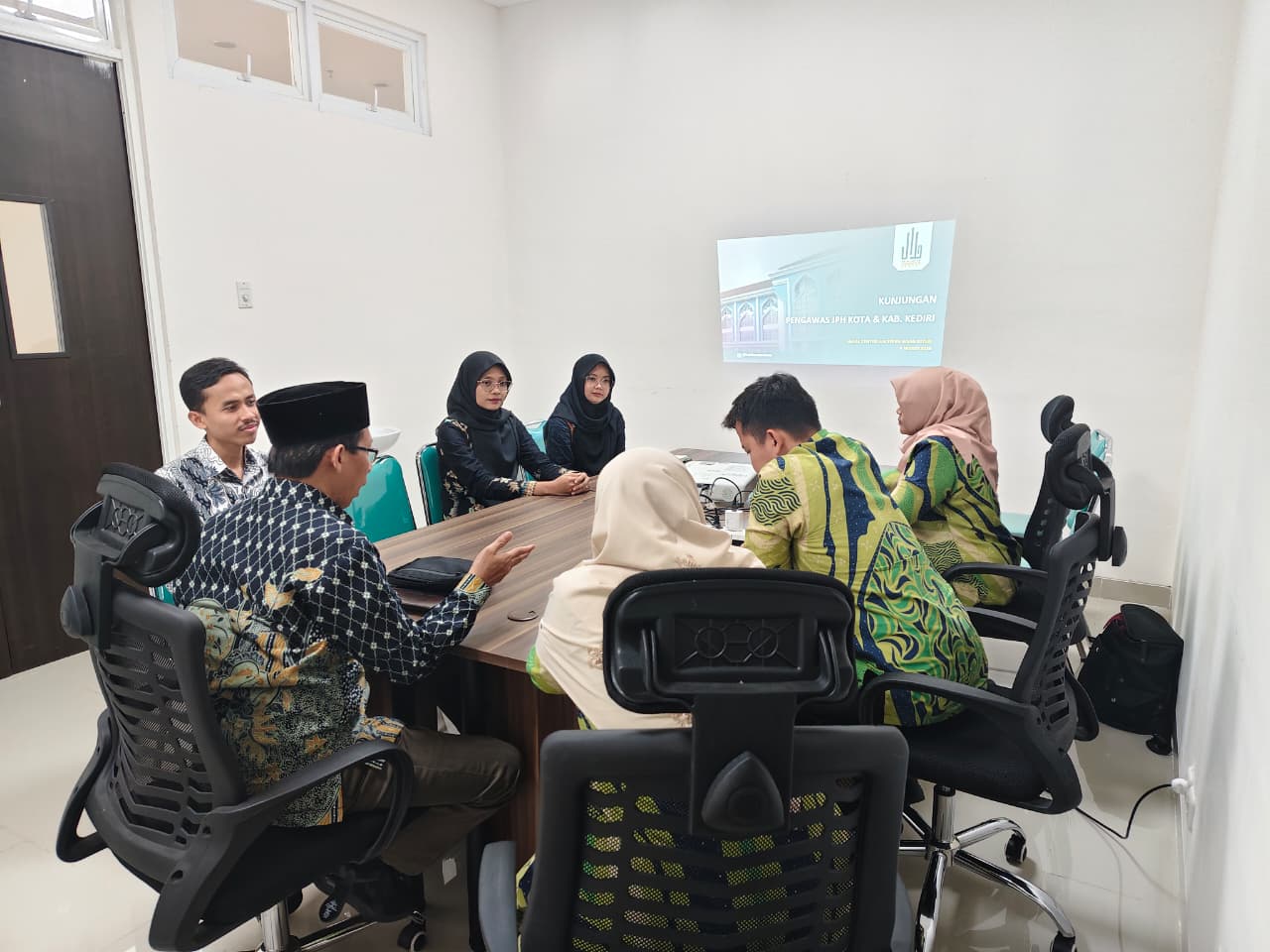 Terima Kunjungan Pengawas Jaminan Produk Halal, Halal Center UIN Syekh Wasil Ajak Perkuat Ekosistem Halal